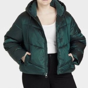 NWT ❄️ Women's Green Puffer Jacket